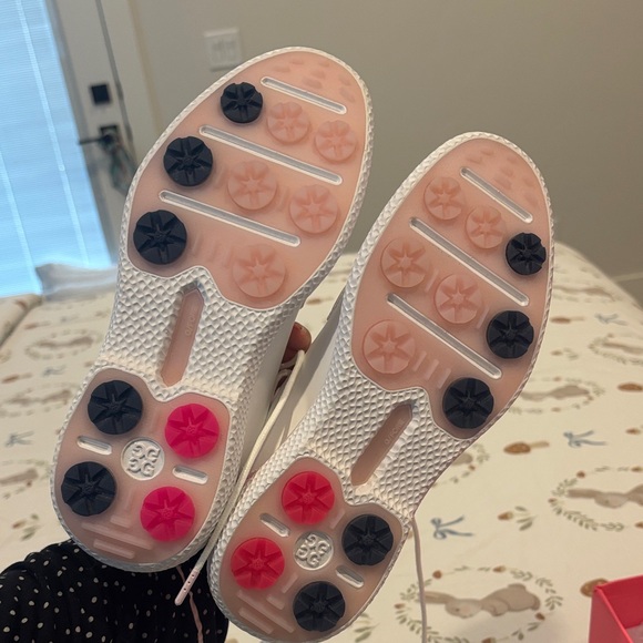 G/FORE Golf shoes - Picture 3 of 6